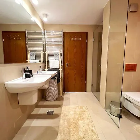 Apartamento Luxury Beachfront - Quite Area, 100 Sqm