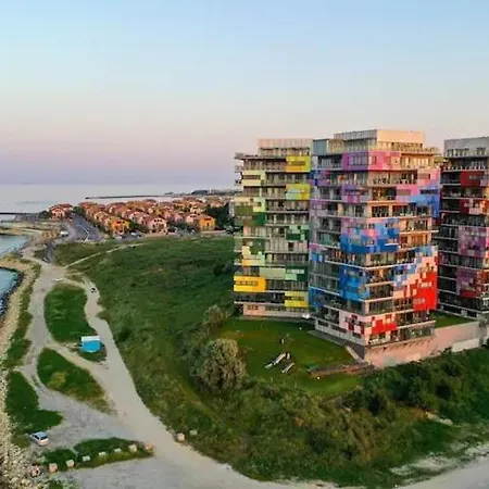 Luxury Beachfront - Quite Area, 100 Sqm * Constanta